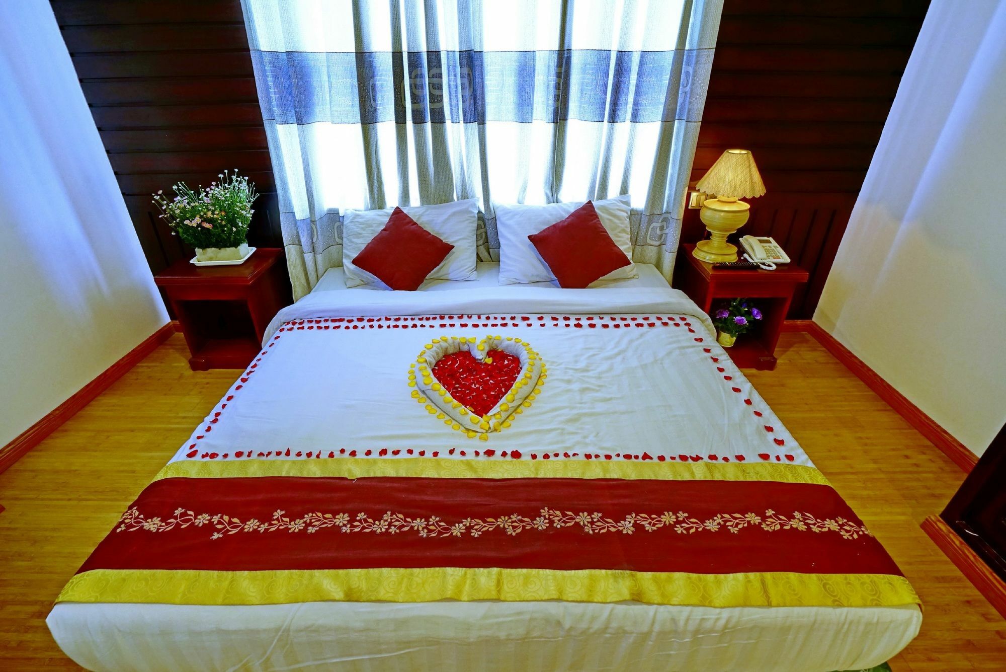 Hotel Boss - Mandalay Esterno foto